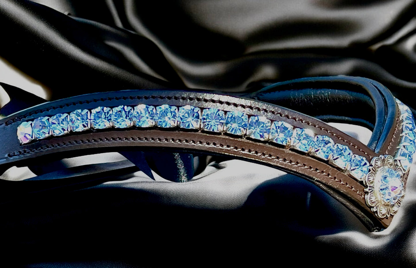 Sky is the Limit Concho Browband w/ Quick Snap Loops